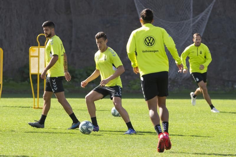 11.02.20. Las Palmas de Gran Canaria. Fútbol segunda división temporada 2019/20. Entrenamiento de la UD Las Palmas en Barranco Seco. Foto: Quique Curbelo  | 11/02/2020 | Fotógrafo: Quique Curbelo