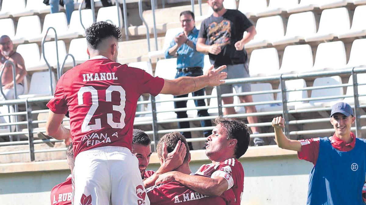 Los jugadores granas, celebrando el gol ante el Algeciras