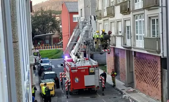 Tres menores heridos, uno de gravedad, tras caer desde un primer piso en Vimianzo (A Coruña)