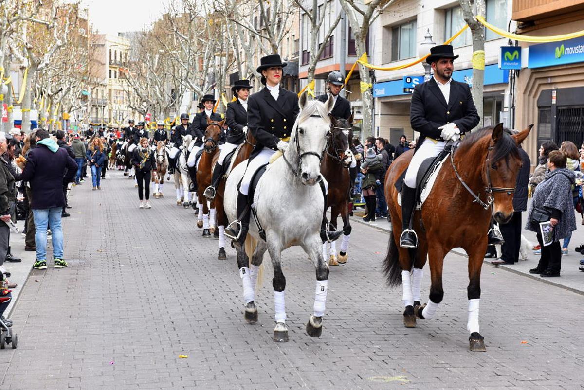 Cavalls participant en una edició anterior dels Tres Tombs d’Igualada