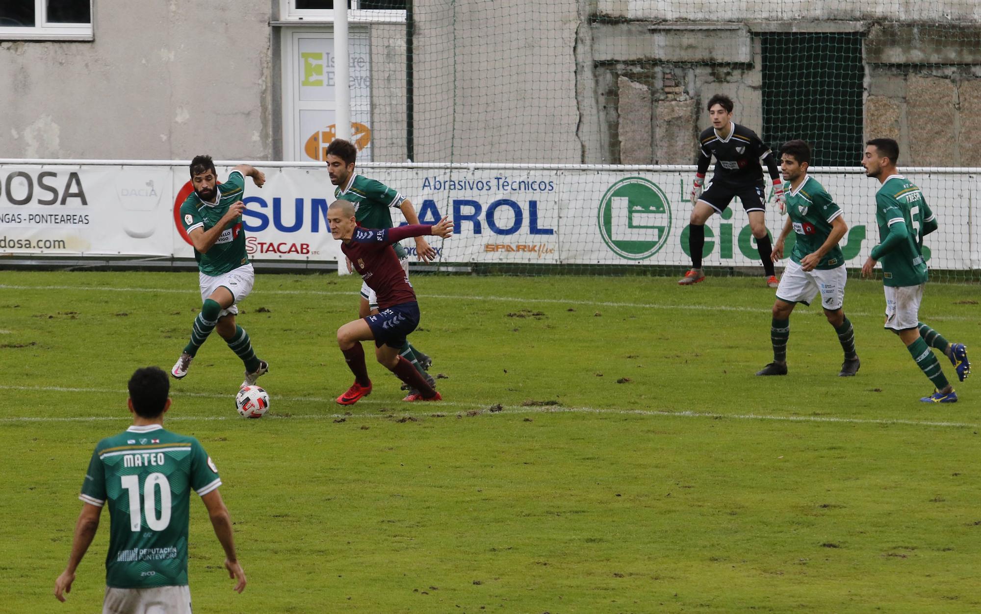 El Pontevedra pierde el título de invicto ante el Coruxo