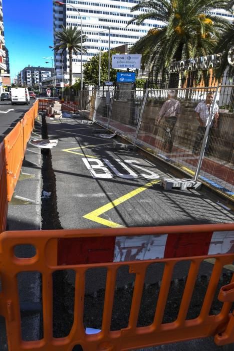 06-04-19 LAS PALAMS DE GRAN CANARAIA. LEON Y CASTILLO. LAS PALMAS DE GRAN CANARIA. Carril bici en en fase de implantación en Leon y Castillo. Fotos: Juan Castro.  | 06/05/2019 | Fotógrafo: Juan Carlos Castro