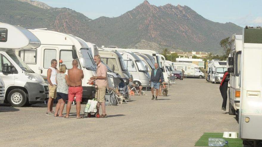 La gestión del turismo de autocaravanas divide a los ayuntamientos de Castellón