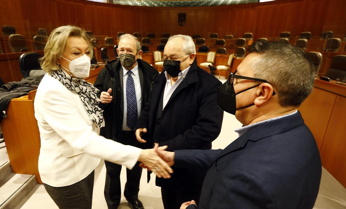 Así fue el reencuentro de presidentes autonómicos Así fue el reencuentro de presidentes autonómicos