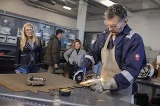 La Comunidad de Madrid carga contra el Gobierno por pactar con Puigdemont el tope de déficit de CCAA