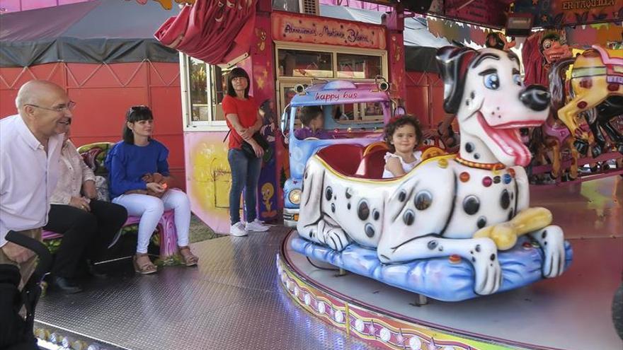 La feria de Cáceres se enciende esta noche con Manu Tenorio gratis y el Día del Niño