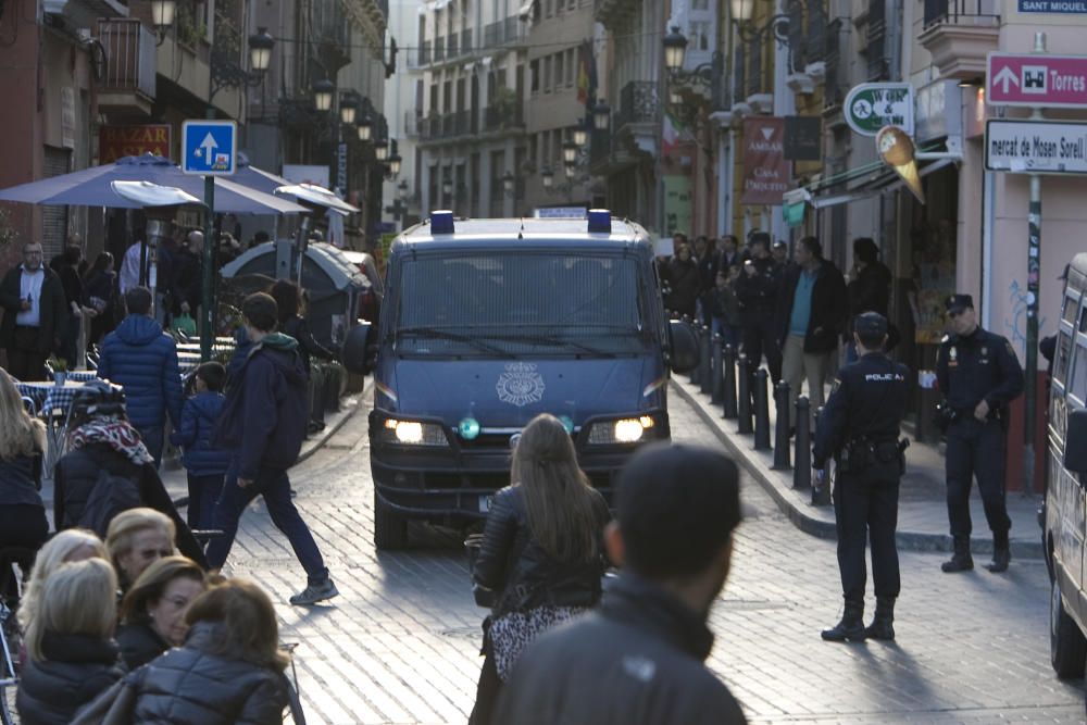 Manifestación en València contra el plurilingüismo