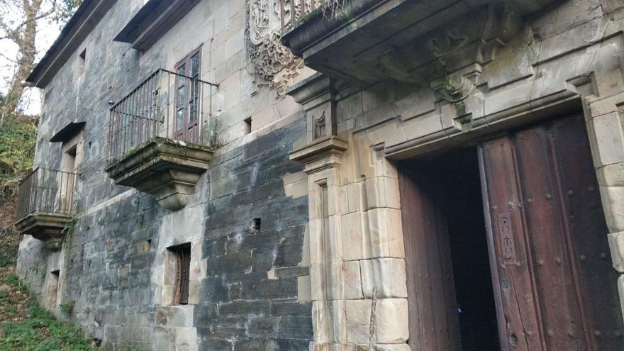 Fachada principal del palacio de Mon, edificio que acogerá la escuela gastronómica. | T. Cascudo