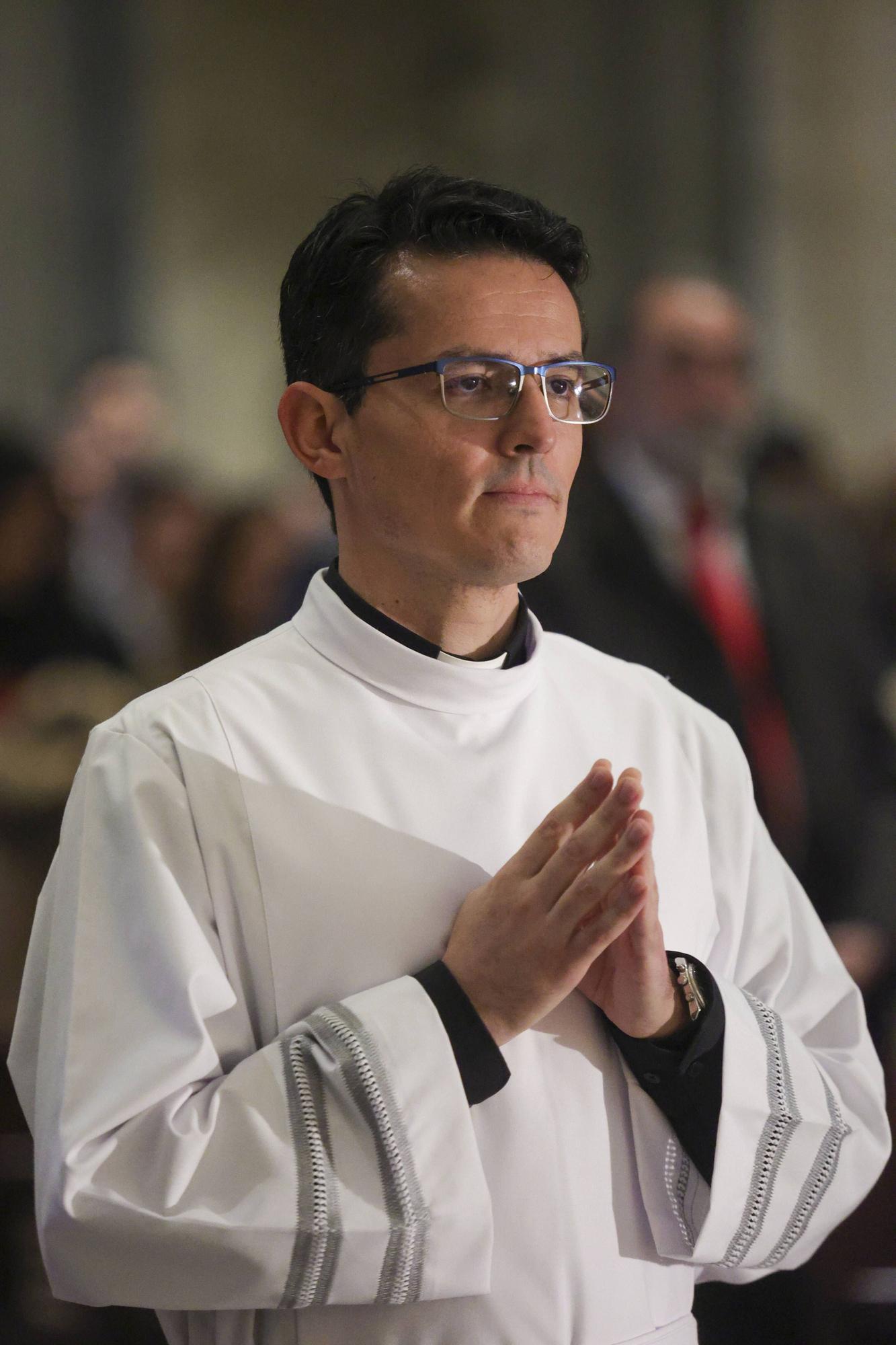 En imágenes | Ordenación en la catedral de Oviedo de cuatro nuevos diáconos transitorios