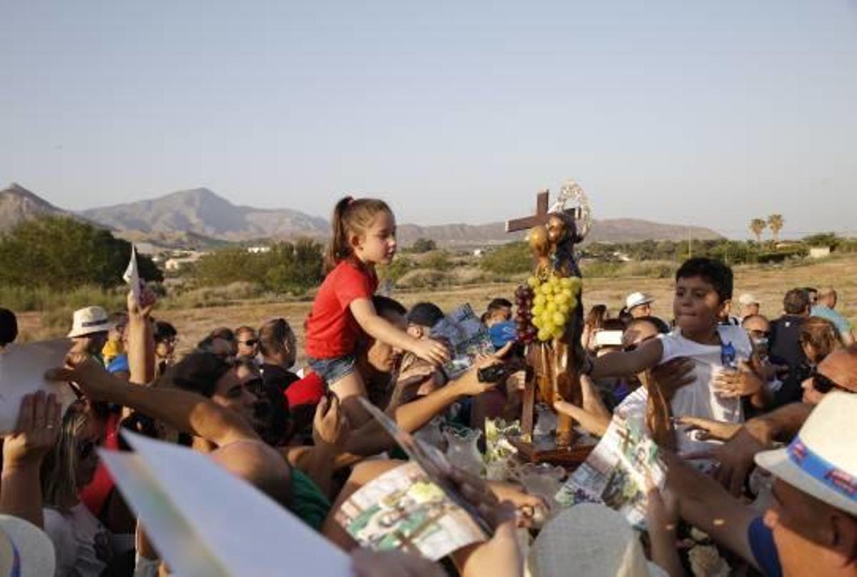 Novelda da una entregada bienvenida a su patrona