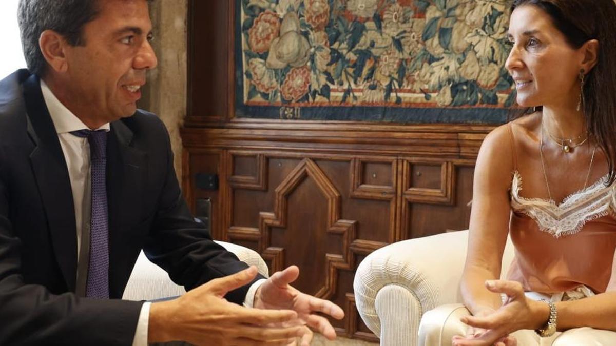 Mazón se reúne con la nueva consellera de Hacienda y portavoz del Consell, Ruth Merino.