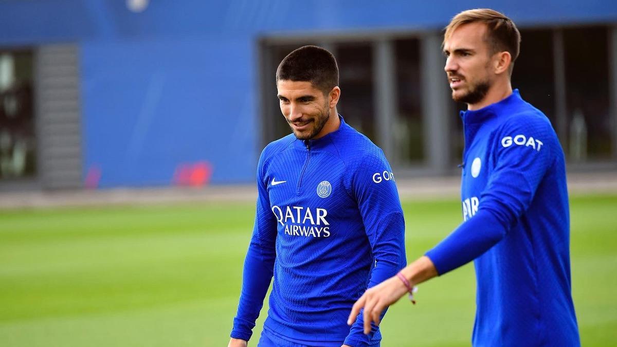 Carlos Soler, en un entrenamiento con la camiseta del PSG