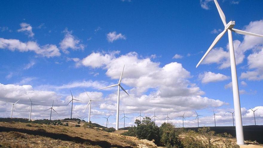 El decreto energético debe acelerar 11 parques eólicos y 60 fotovoltaicos en Castellón