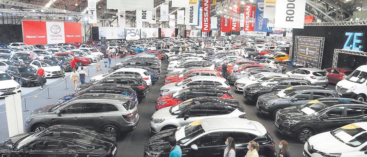 Asistentes al salón del automóvil del año pasado.