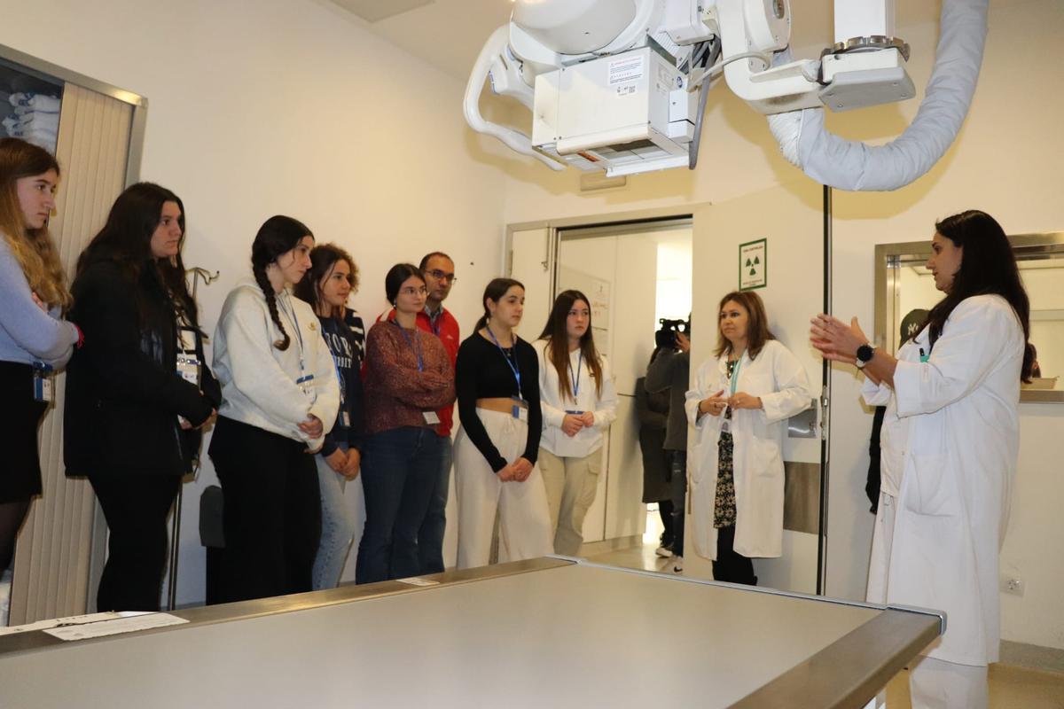 Descubre las imágenes de la excursión de Bachillerato al hospital Can Misses