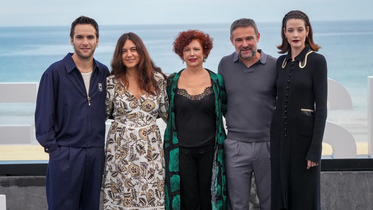 Larga y emocionante ovación a Nevenka Fernández en el Festival de Cine de San Sebastián