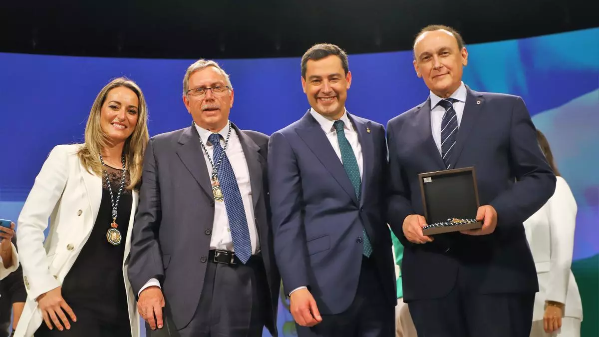 Andalucía entrega sus medallas del 28F en una gala que lanza un abrazo a Ucrania y una llamada a la esperanza