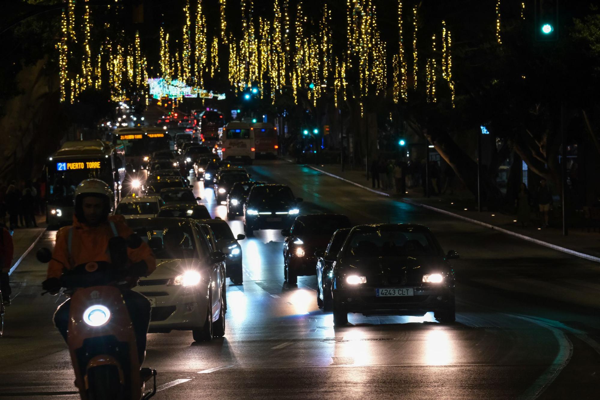 Navidad en Málaga | La calle Larios enciende sus luces de Navidad