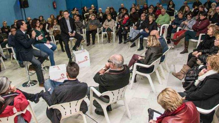 Cara a cara de Ximo Puig con los eldenses