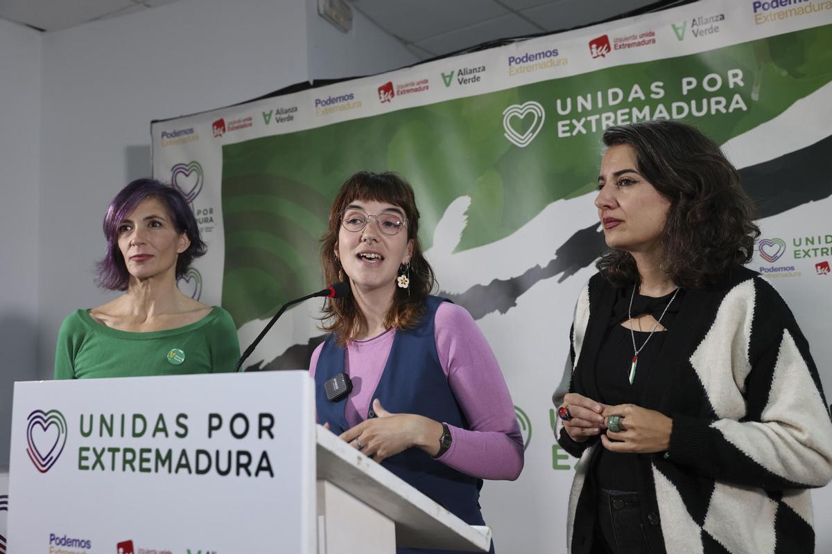 Nerea Fernández, coordinadora de IU, toma la palabra.
