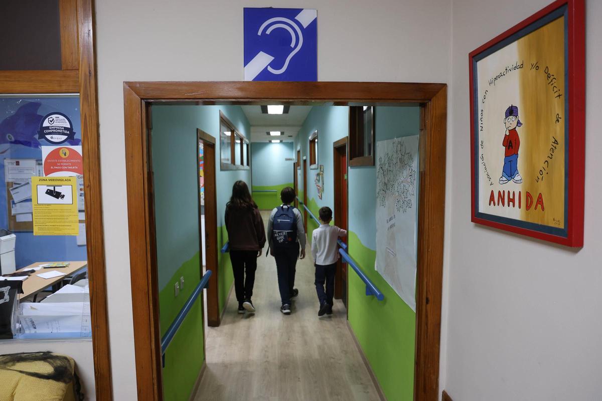 Asociación Anhida, con niños con hiperactividad o déficit de atención en Vigo.