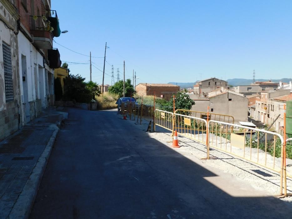 Obres al carrer del Forn i al carrer de la Pujada Roja