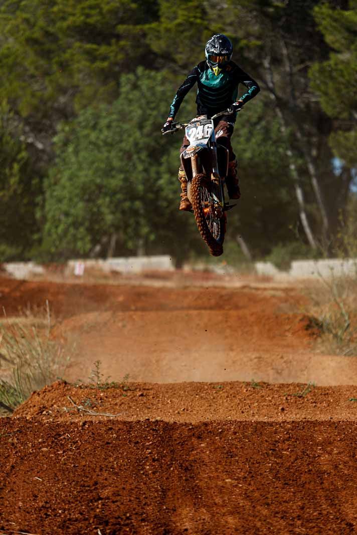 Motocross para valientes en Santa Eulària