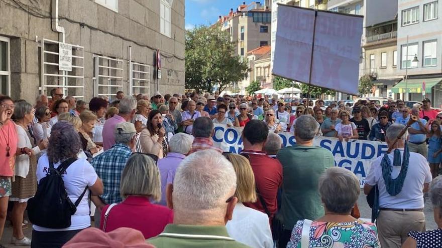 Santos alerta, en una concentración, de los retrasos de las ambulancias en Moaña