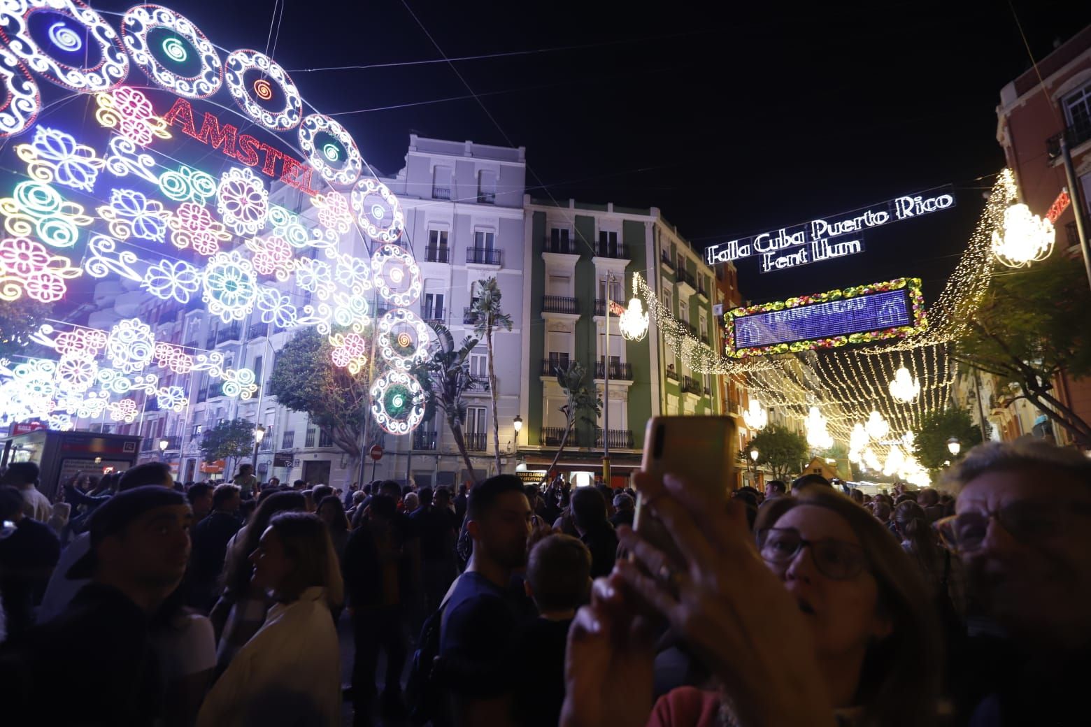 Encendido de luces de la falla Cuba-Puerto Rico