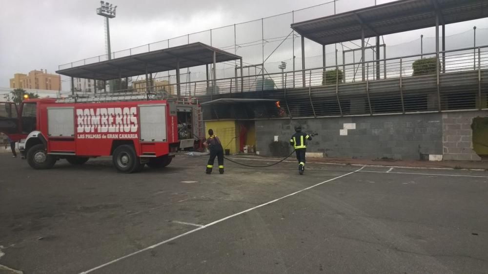 Incendio de los campos de fútbol de La Ballena