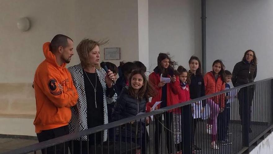 José Antonio Reina, ayer en la entrega de la recaptación económica en el CEIP Binissalem.