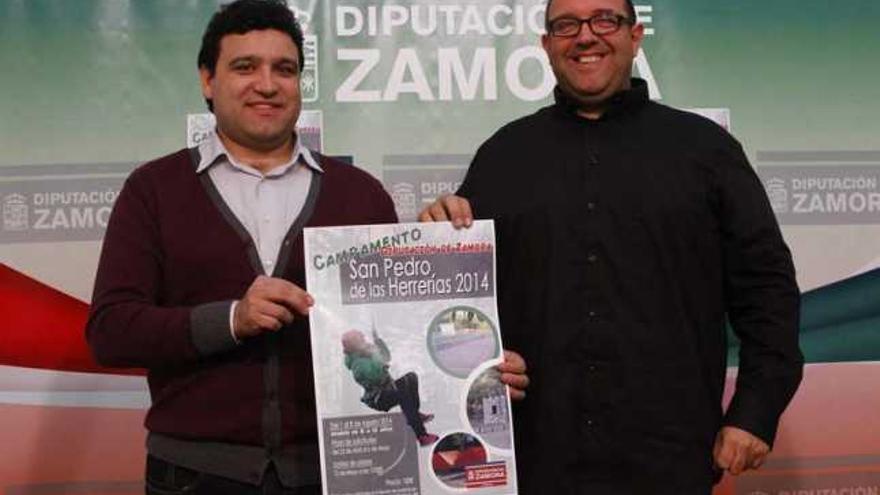 El diputado José Ángel Ruiz junto al gerente de Turmaocio, Santiago Barba.
