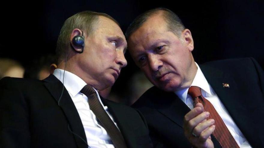 Putin y Erdogan pactan marginar a EEUU de la transición en Siria