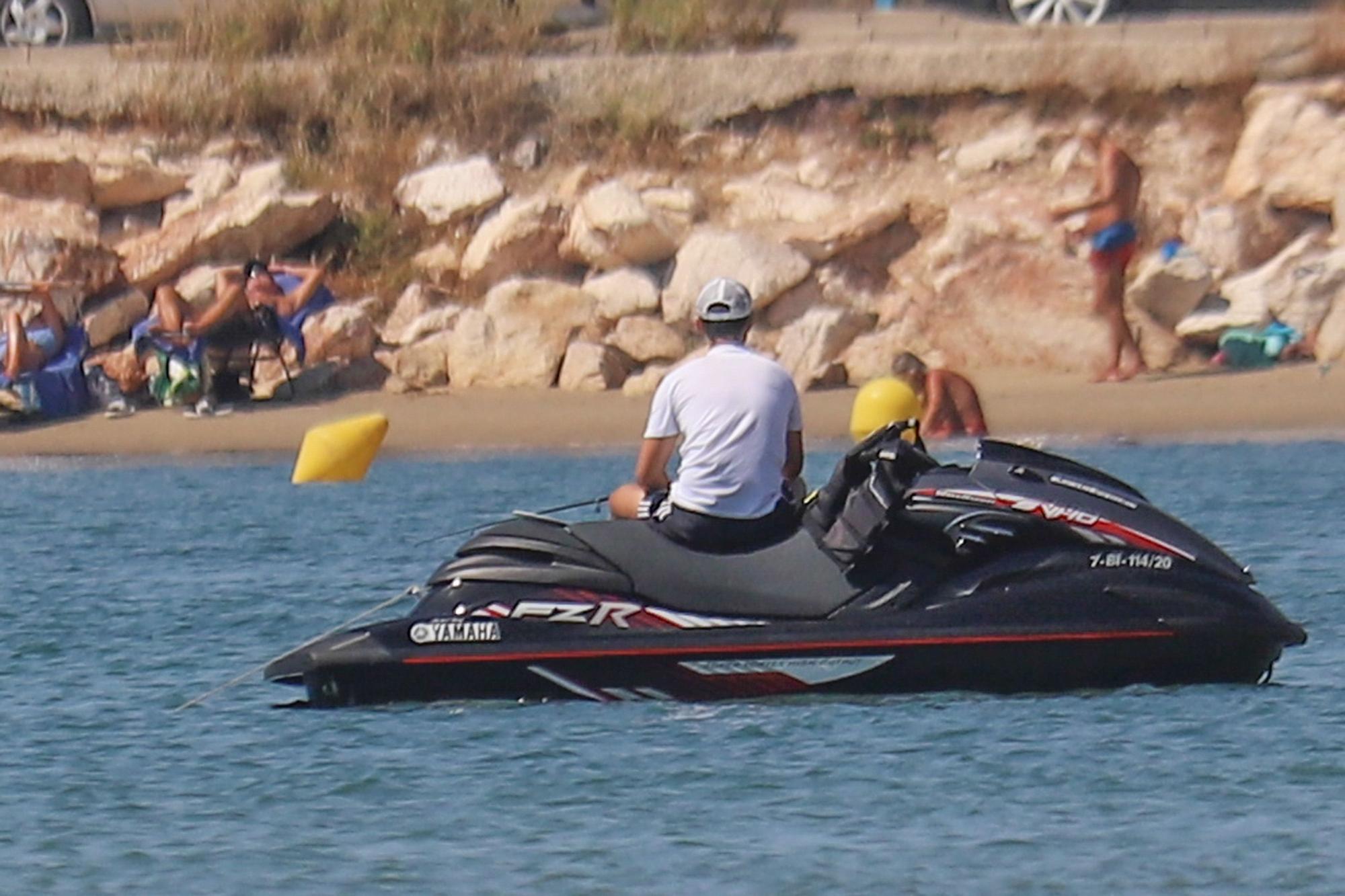 La Generalitat se desentiende de la seguridad en la playa del Acequión de Torrevieja