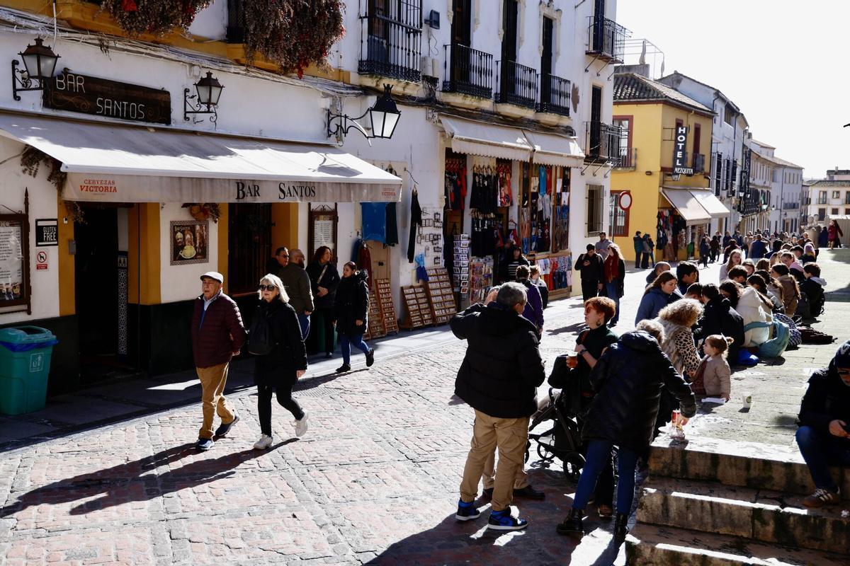 Ambiente este domingo junto a la Mezquita-Catedral.
