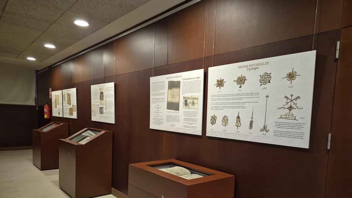 Exposición en el Archivo "Gabinete de curiosidades"