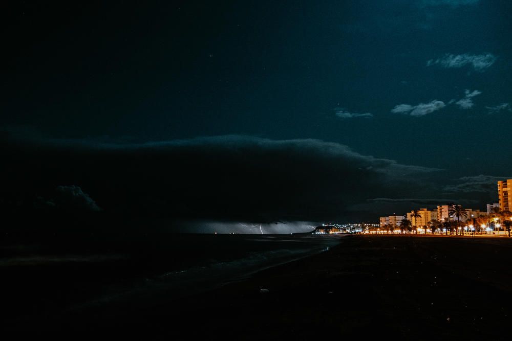 La gota fría deja imágenes impresionantes de la costa alicantina