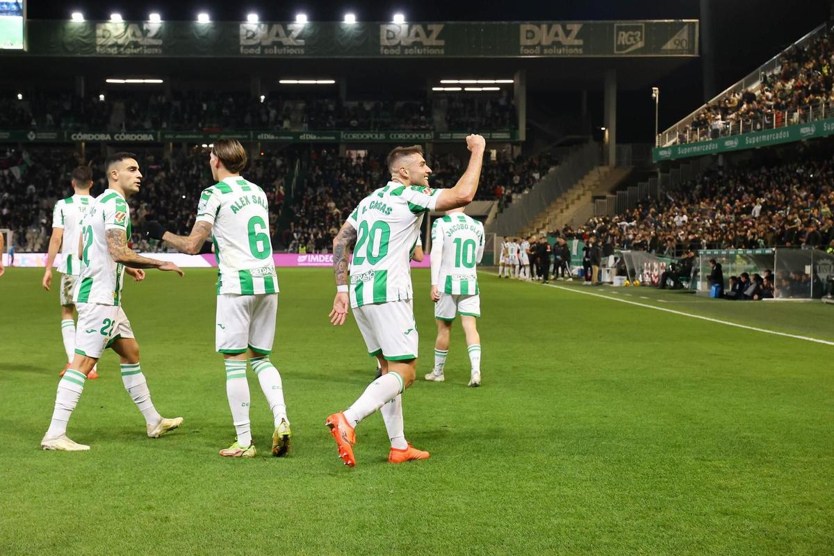 Antonio Casas festeja su gol ante el Eibar en El Arcángel.
