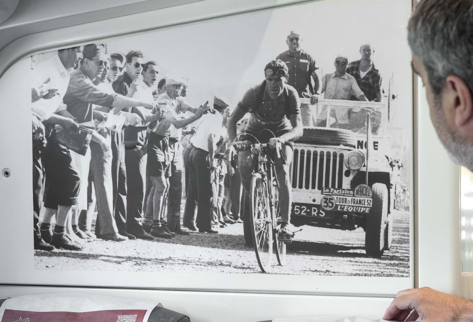 Renfe homenajea a los ciclistas españoles que hicieron historia en el Tour de Francia