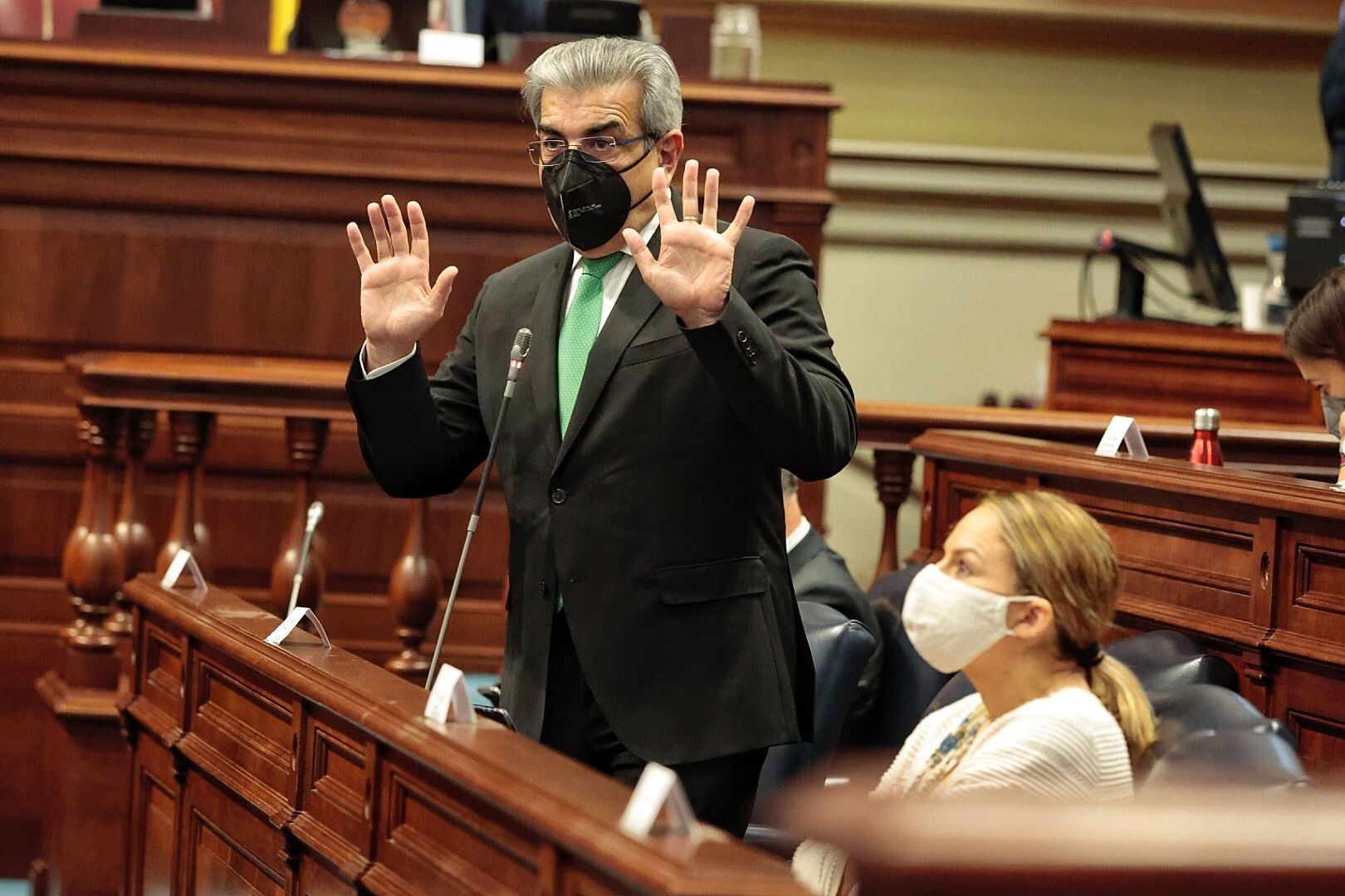 Pleno en el Parlamento de Canarias (23/02/21)