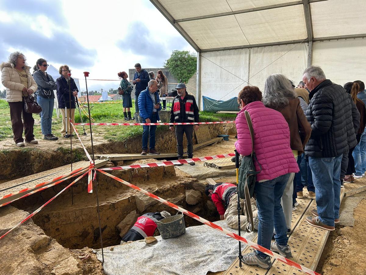 EN IMÁGENES: Así avanzan los trabajos de exhumación en la fosa común de La Lloba, en Castrillón