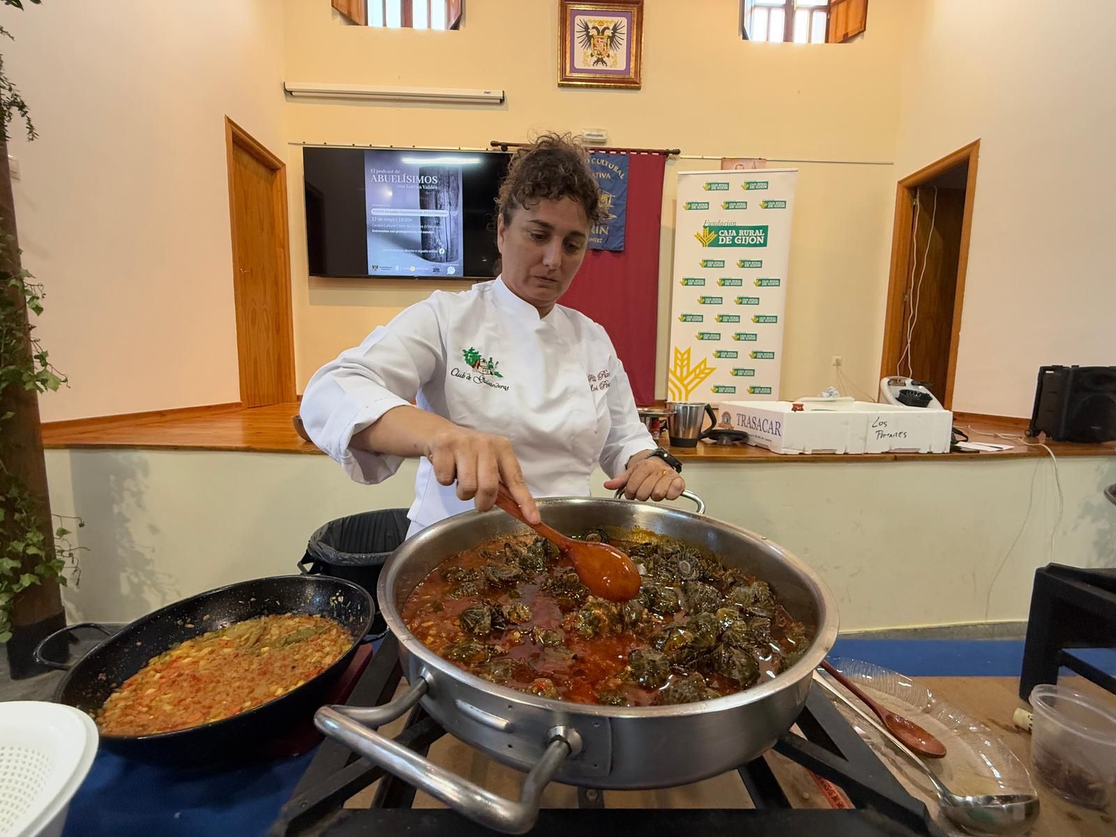 Así fue la masterclass de la guisandera Pilar Ramos con las llámparas como protagonistas en Quintes