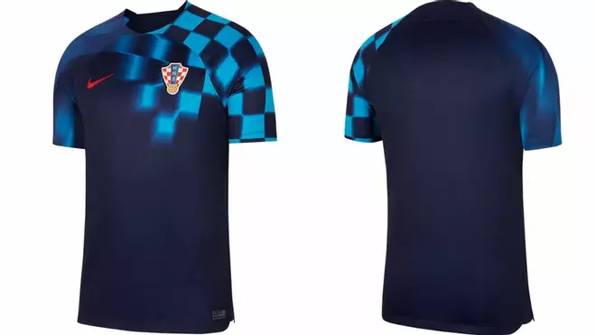 Croacia (visitante): La creatividad llega también a la camiseta away que tiene un cuadriculado difuminado en la parte superior, en un efecto que busca representar el movimiento de la marea en el Mar Adriático