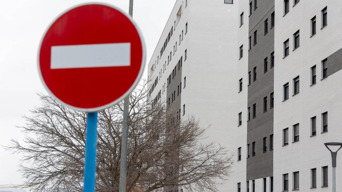 Barcala presiona a entregar más viviendas protegidas tras las dos primeras renuncias en Les Naus