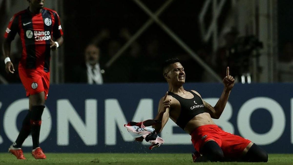 San Lorenzo venció a Palmeiras con un gran gol del defensor Herrera