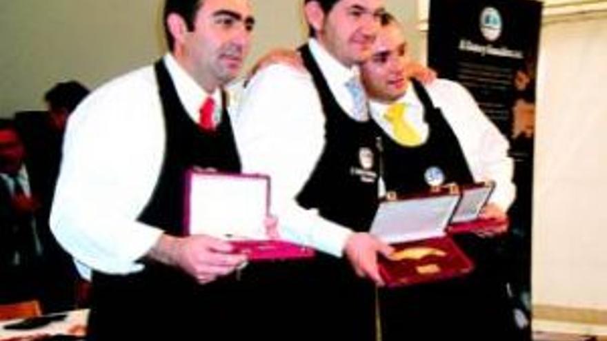 El cordobés Antonio García, premio nacional al mejor cortador de jamón