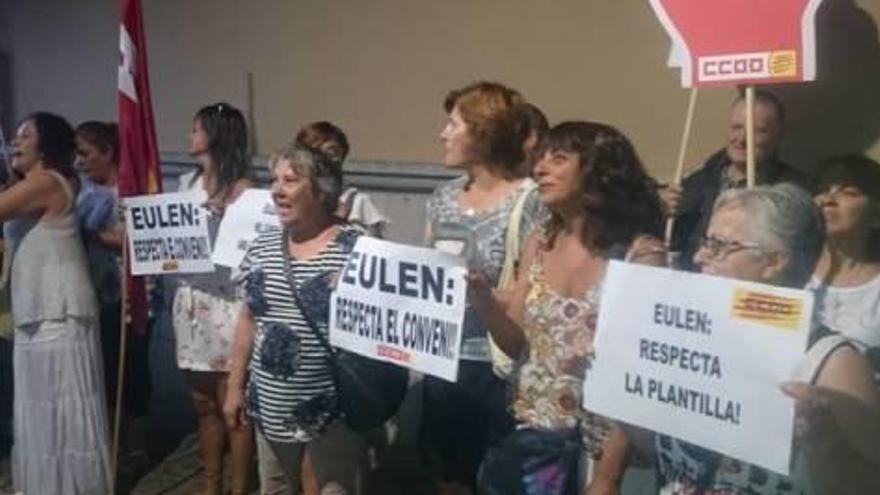 Nova protesta  de les treballadores d&#039;Eulen a l&#039;Ajuntament