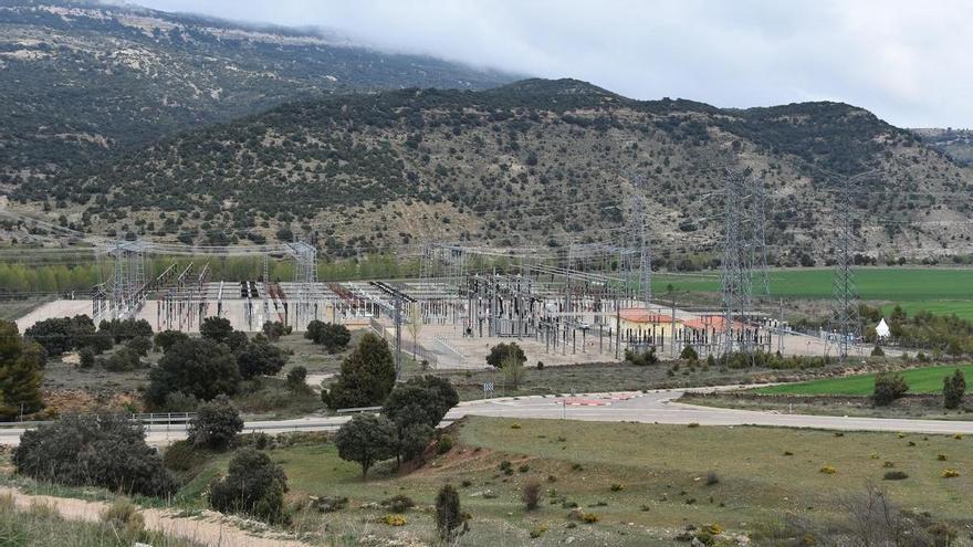 Cruce de cartas a la ministra por el futuro del Clúster del Maestrazgo, el macroproyecto eólico con impacto en Castellón