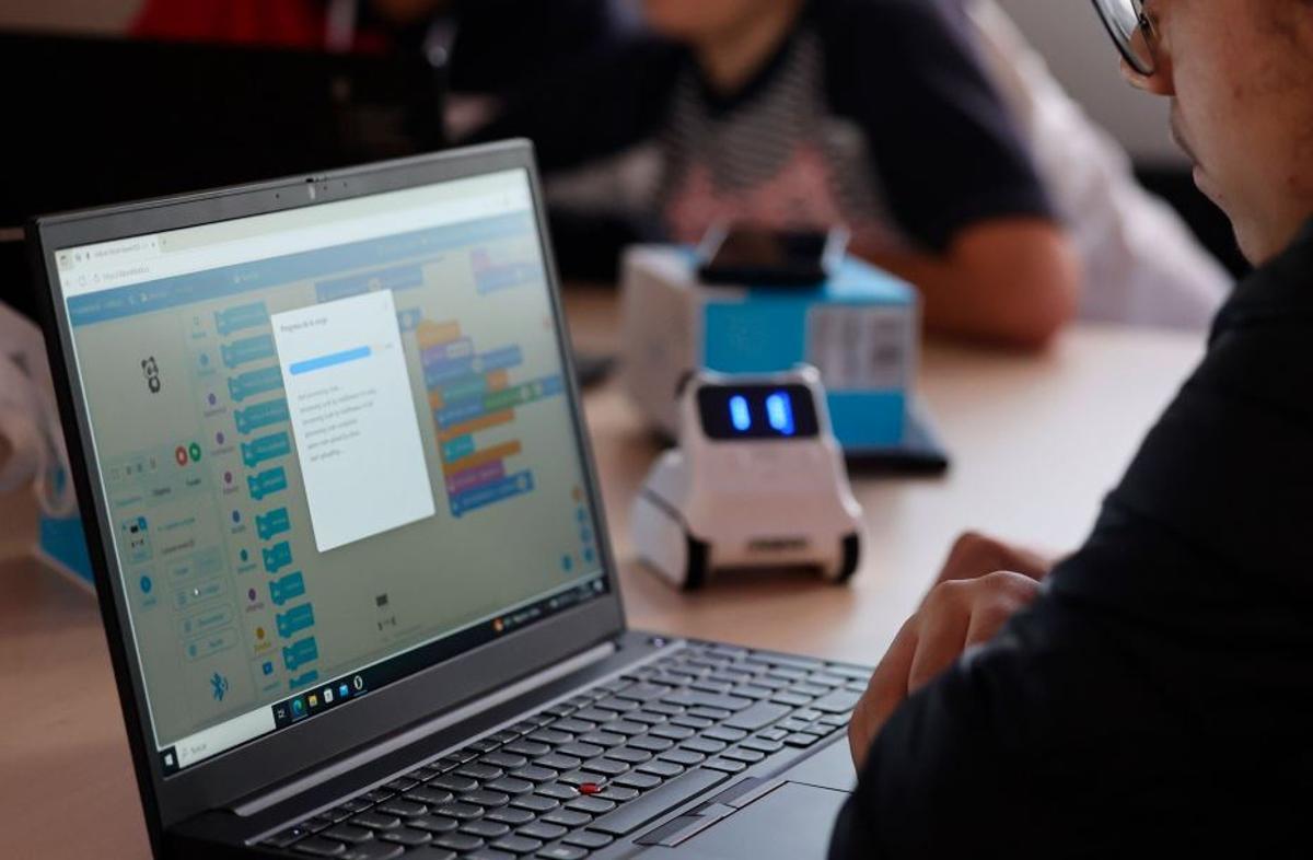 Alumno en foto de archivo