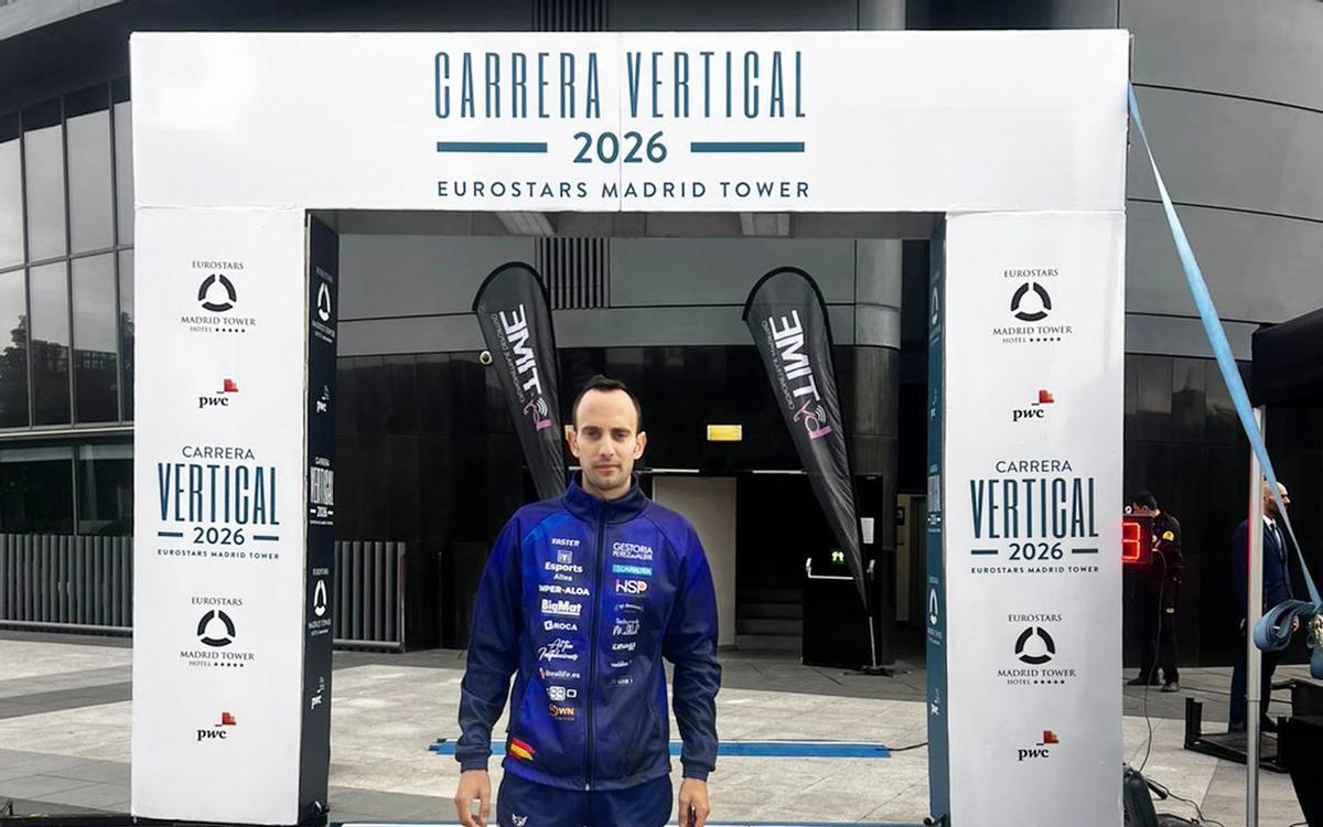 Angel Lopez Amor momentos antes de la carrera vertical Eurostars Madrid Tower 2026